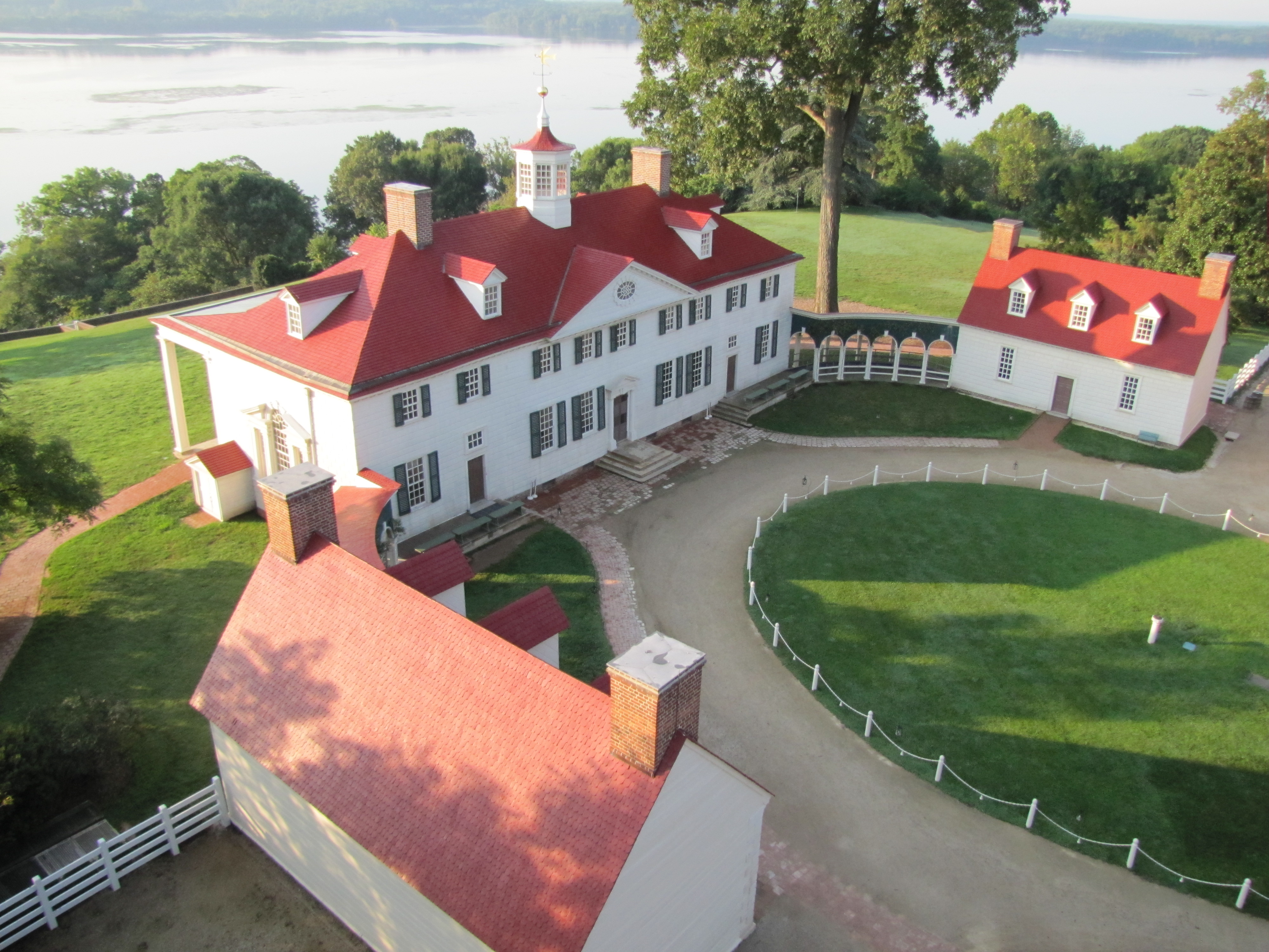 who resided at mounty vernon who resided at mounty vernon